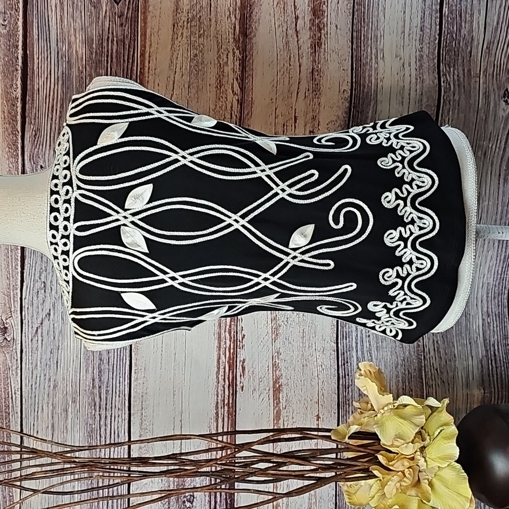 NEW LAUREN MICHELLE BLACK WHITE APPLIQUE SLEEVELESS STRETCH PULLOVER TOP - Picture 6 of 11